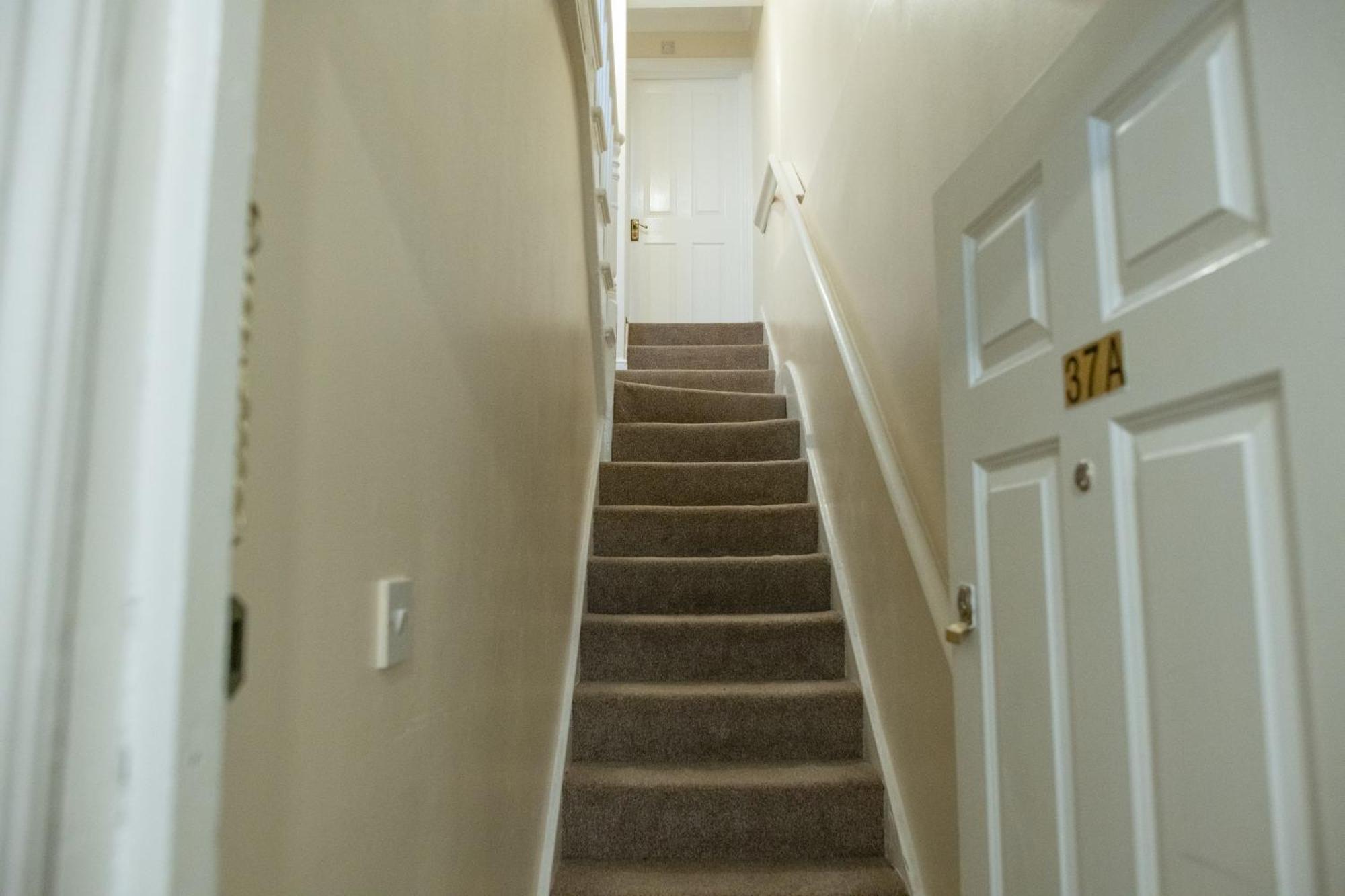 Ample Acton 4-bedroom Flat,ealing, West *