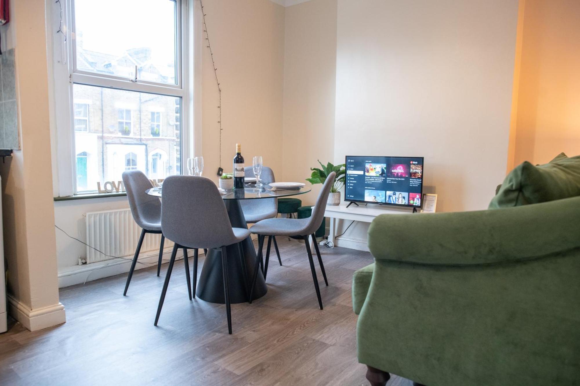 Appartamento Ample Acton 4-bedroom Flat,ealing, West Londra